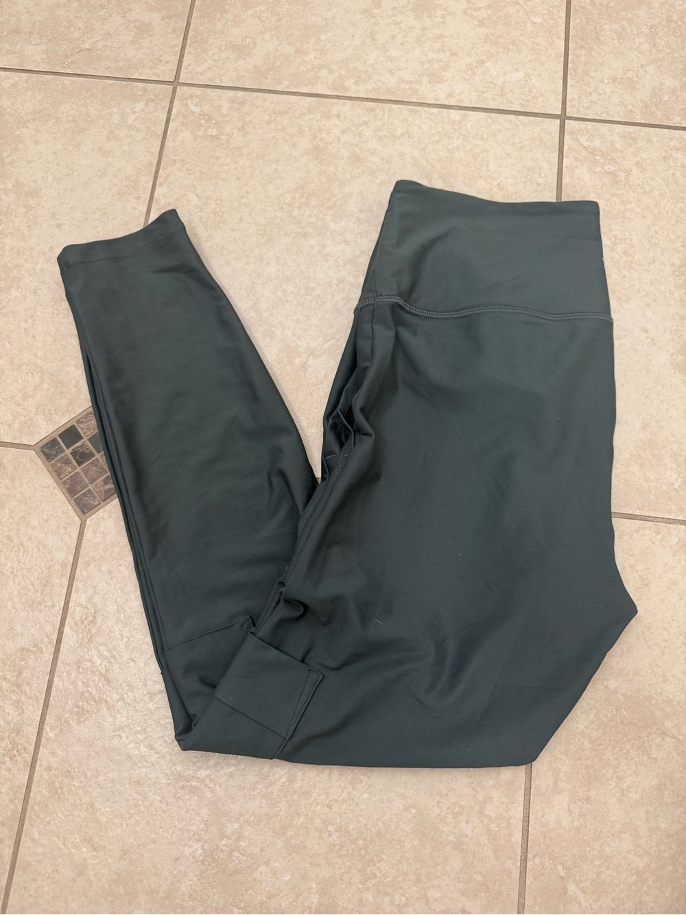 Dark green leggings